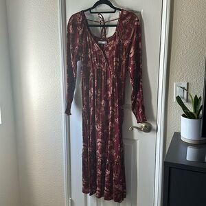 Burgundy Floral Long Sleeve Maternity Midi Dress • Size S
